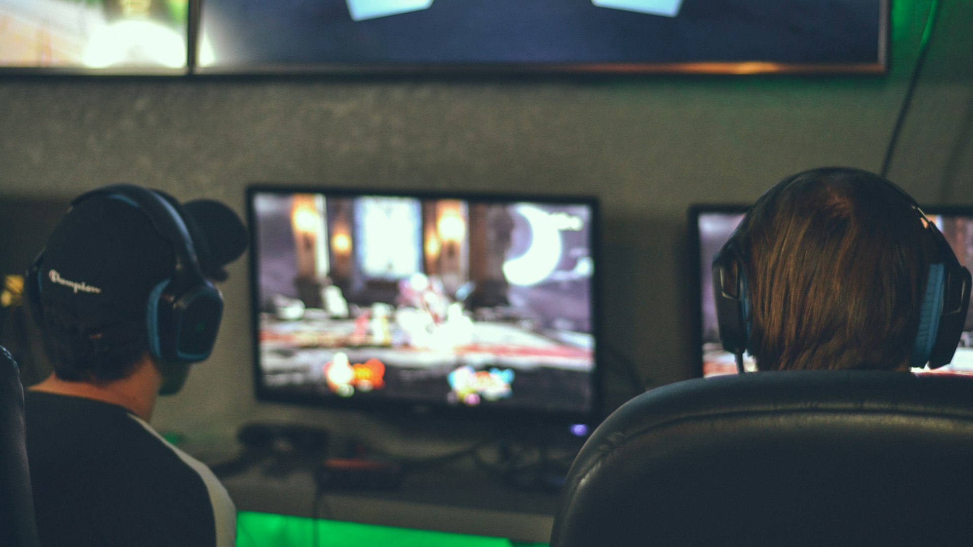 Players competing at the Warrior Treasure Protocol arena